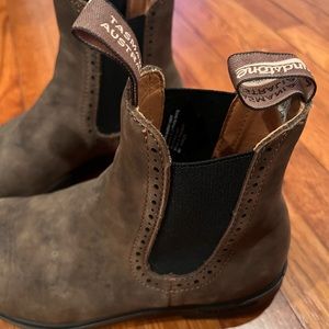 Blundstone Boots. Brown. Size 5.